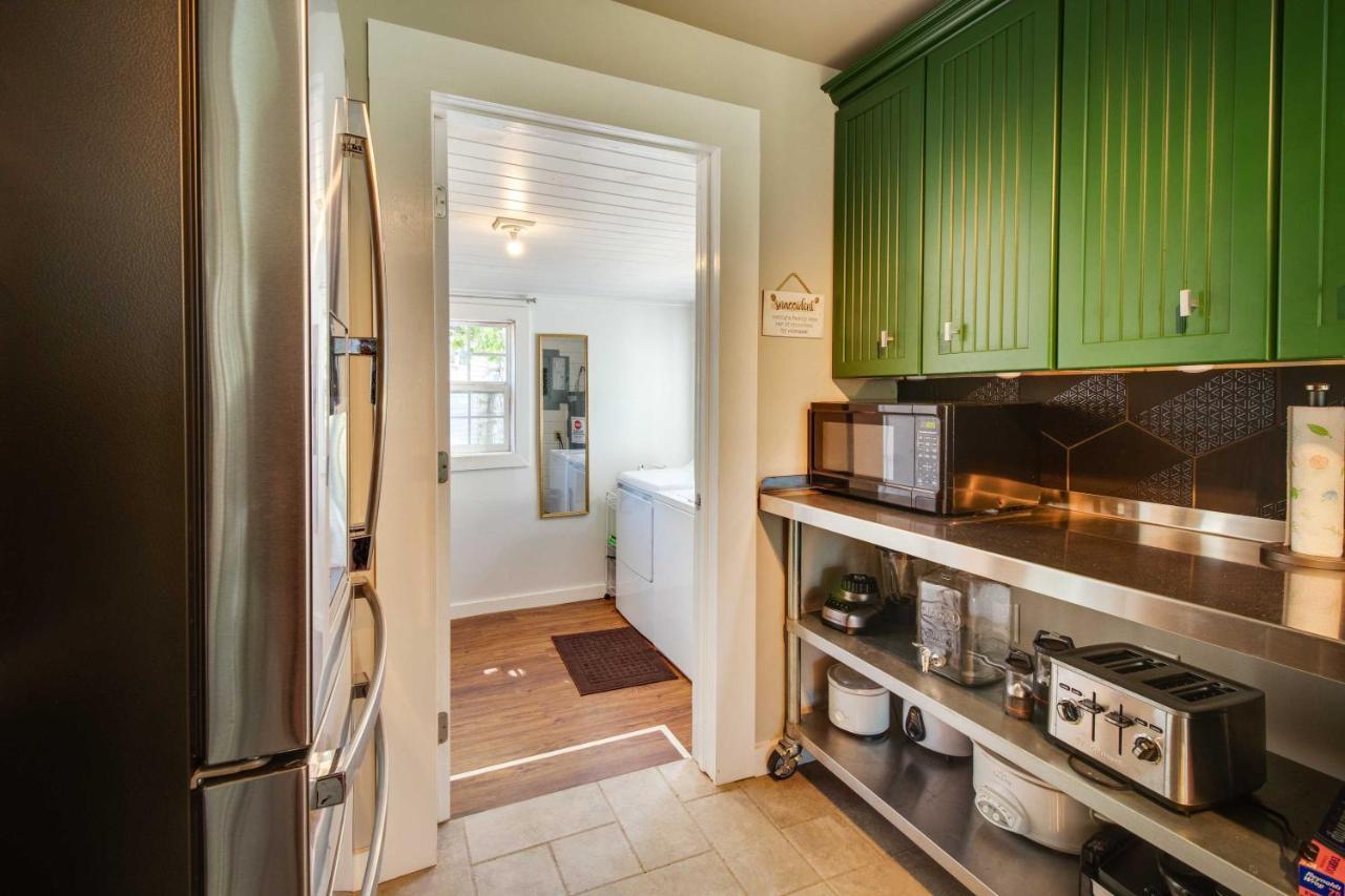 Charming Mountain Home Retreat Walk To Marina! Bagian luar foto