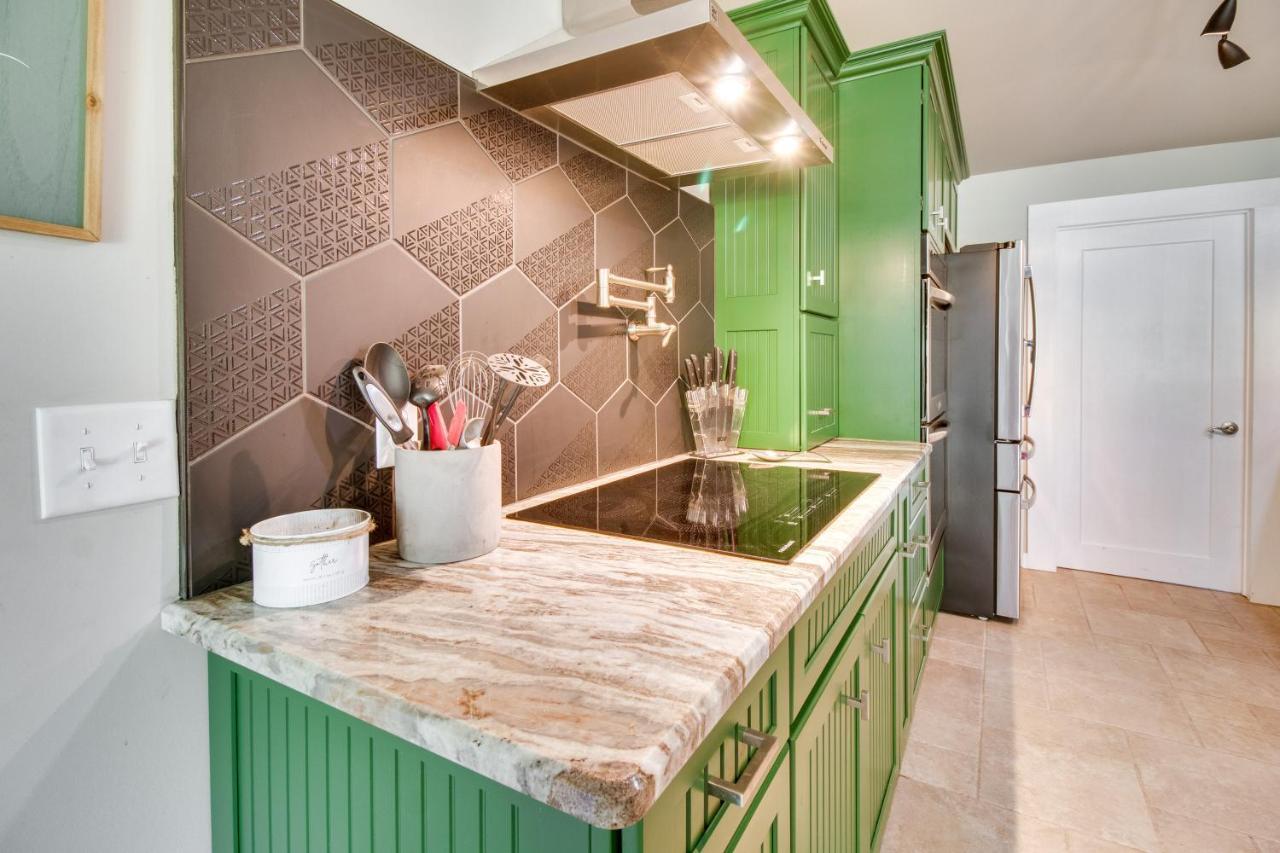 Charming Mountain Home Retreat Walk To Marina! Bagian luar foto