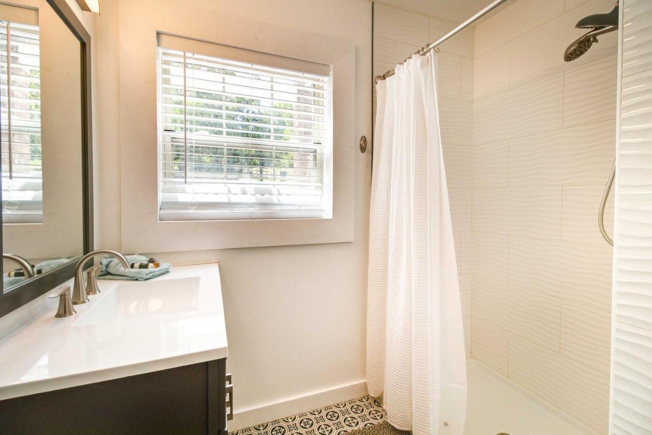 Charming Mountain Home Retreat Walk To Marina! Bagian luar foto