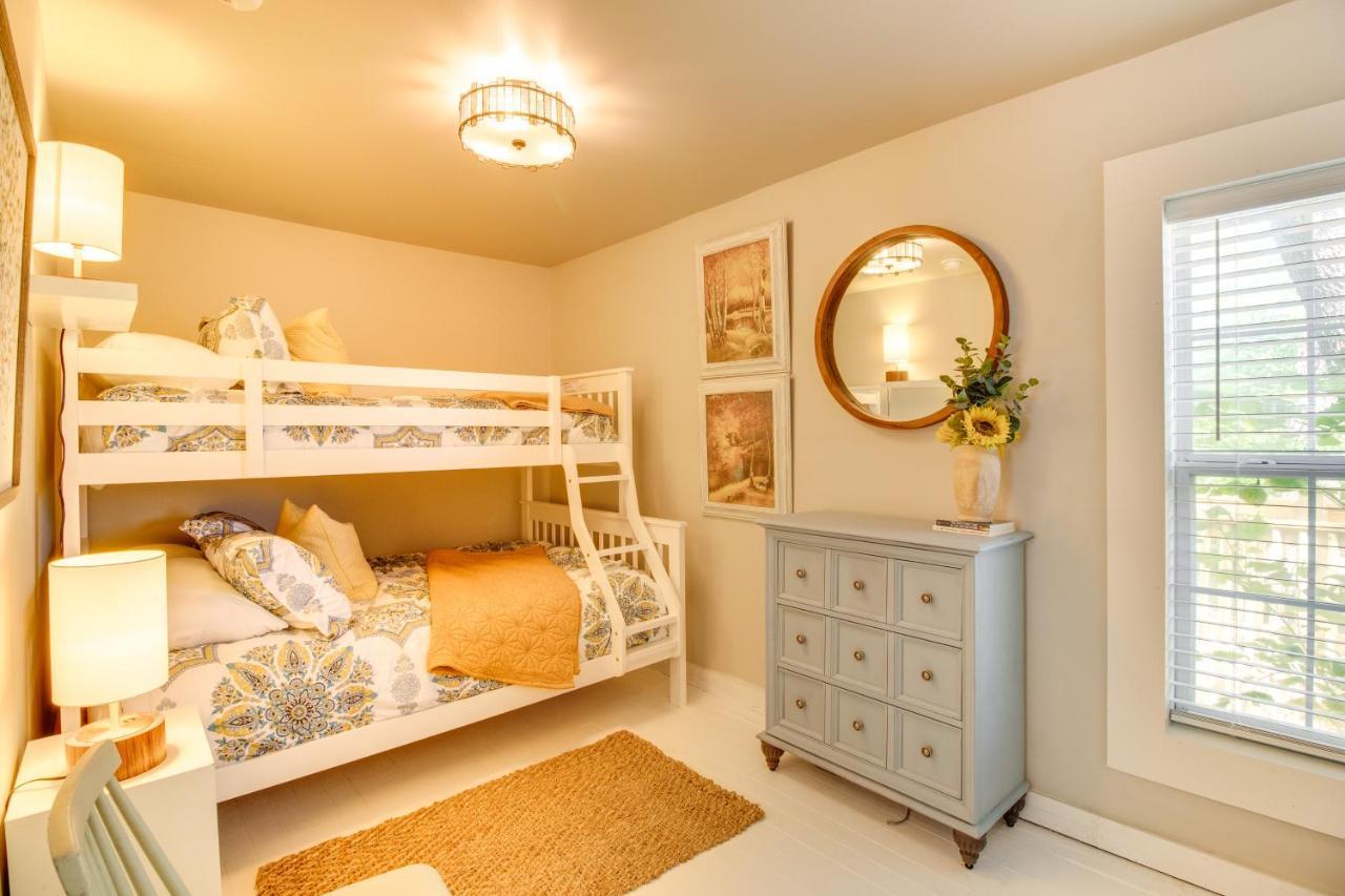 Charming Mountain Home Retreat Walk To Marina! Bagian luar foto
