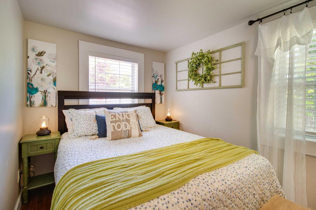 Charming Mountain Home Retreat Walk To Marina! Bagian luar foto