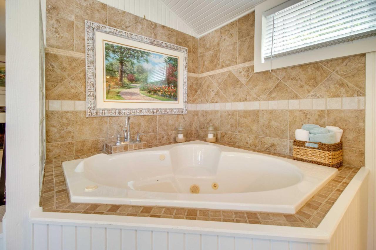 Charming Mountain Home Retreat Walk To Marina! Bagian luar foto